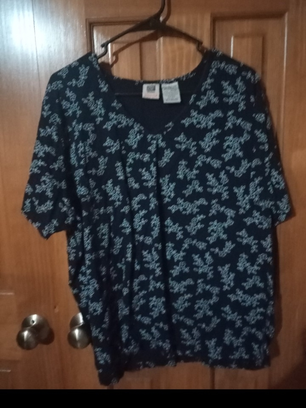 Faded Glory Navy Short Sleeve Top with Light Floral Print